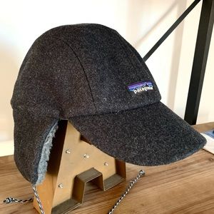 Patagonia wool ear flap hat. Size L/XL